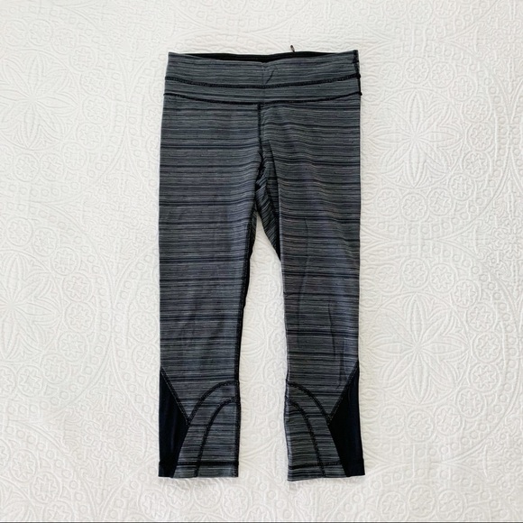 Lululemon‎ Run: Inspire Crop II Leggings (Mesh), Cyber Stripe Deep Coal Black - Picture 6 of 8